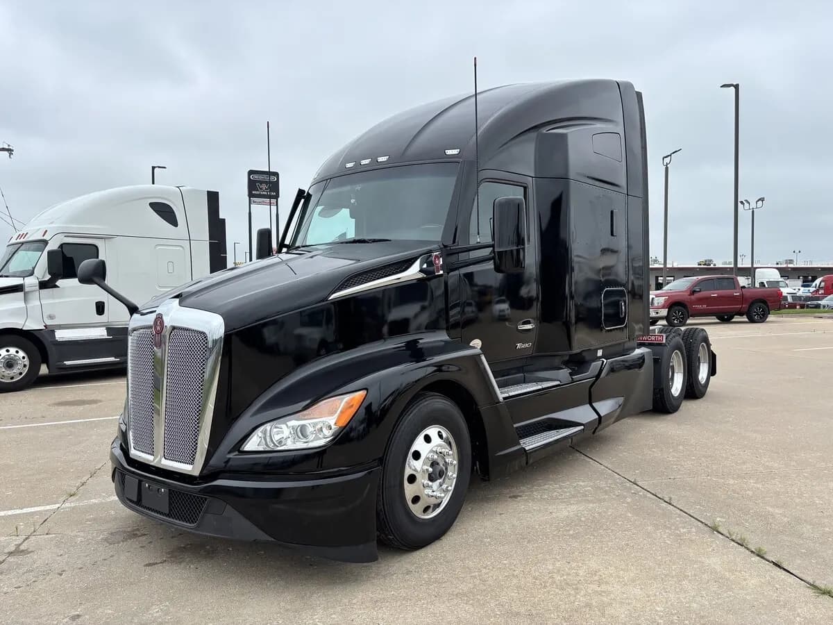 2023 Kenworth T680