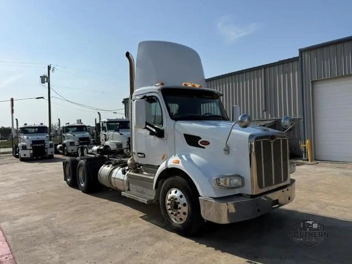 2020 Peterbilt 567 - Day Cab