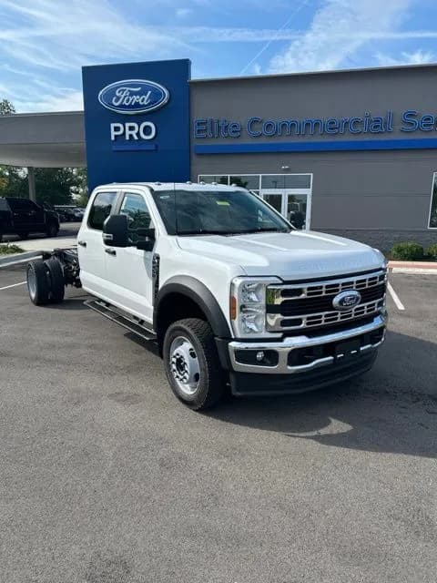 2026 Ford F-450 Crew Cab - Chassis