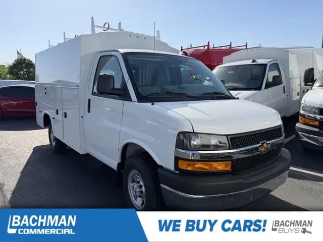 2026 Chevrolet Express 3500 - Service