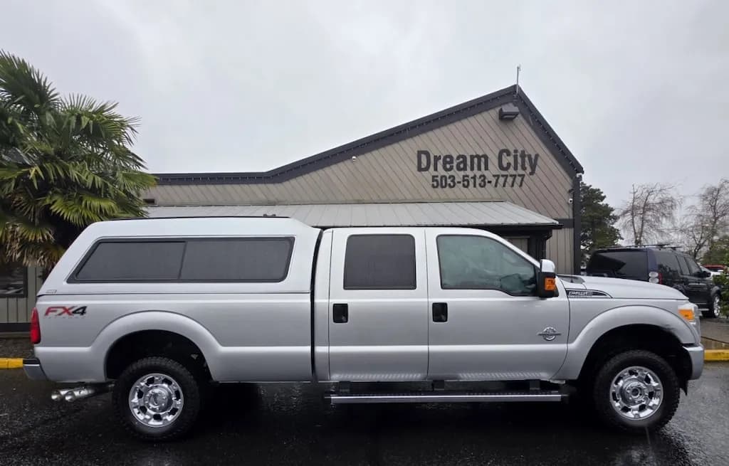2015 Ford F250 Super Duty Crew Cab - Pickup