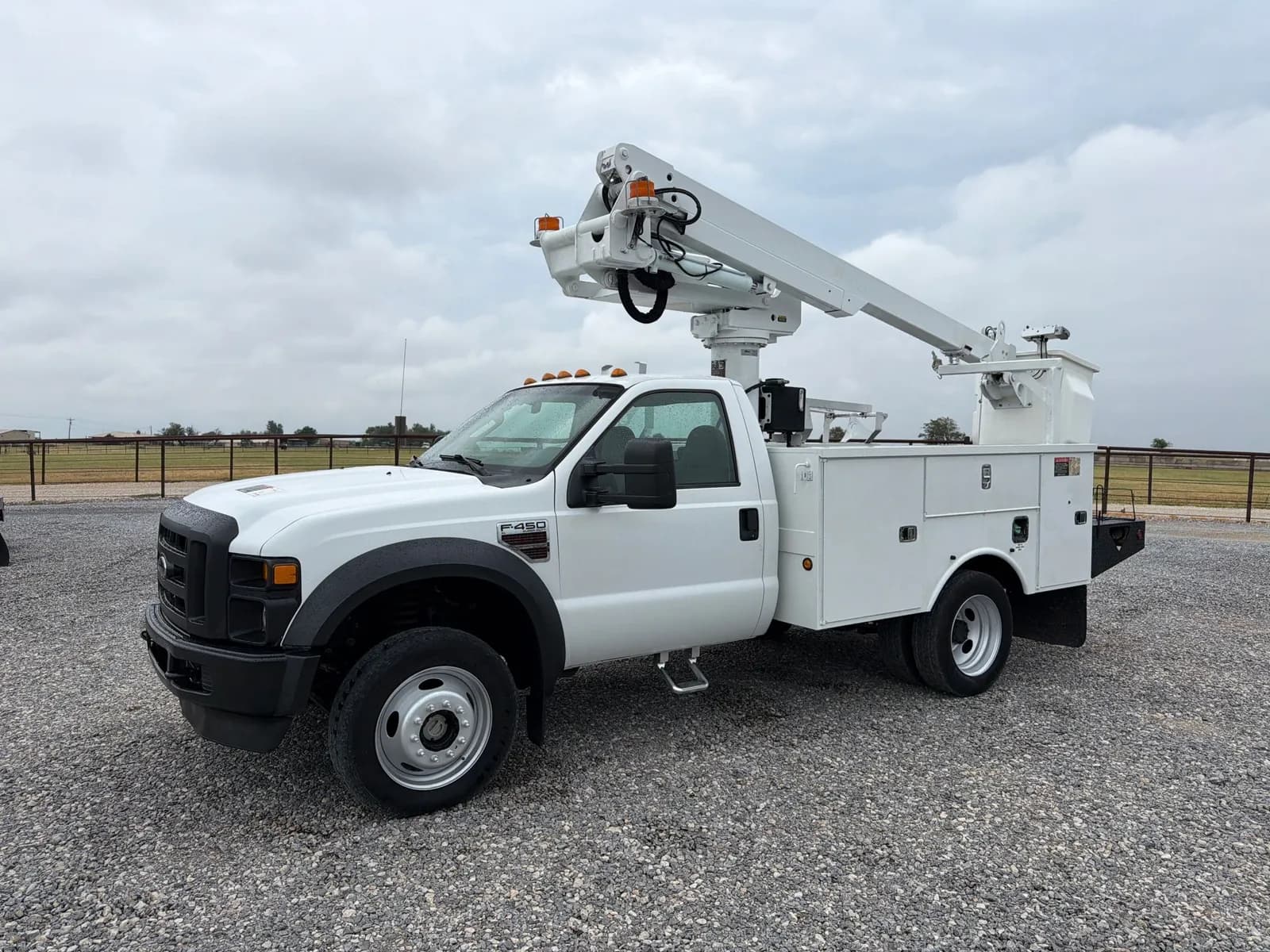 2009 Ford F-450 Chassis - Chassis