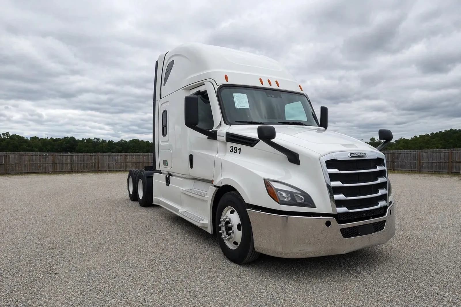 2023 Freightliner Cascadia