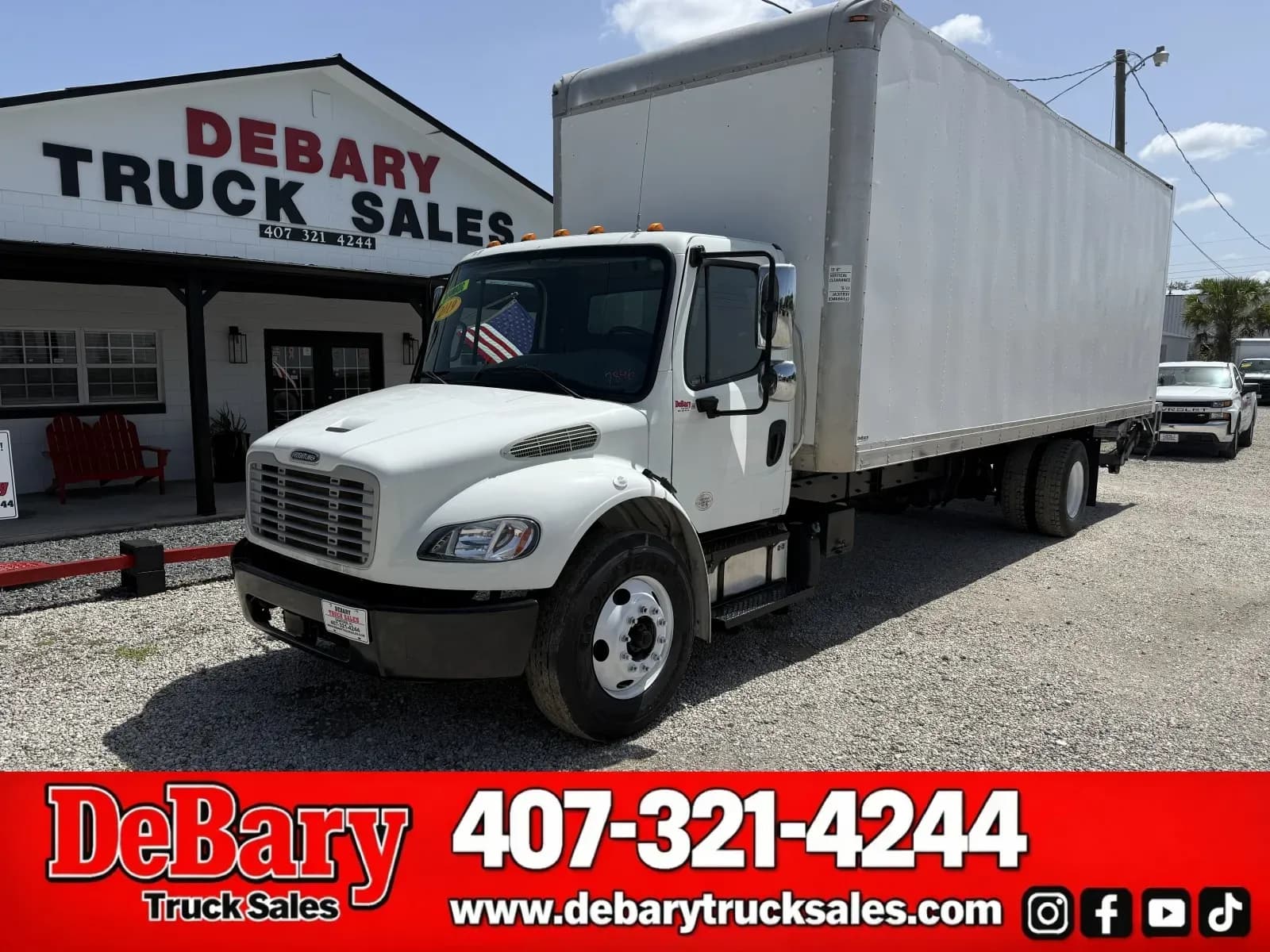 2019 Freightliner M2 106 - Box