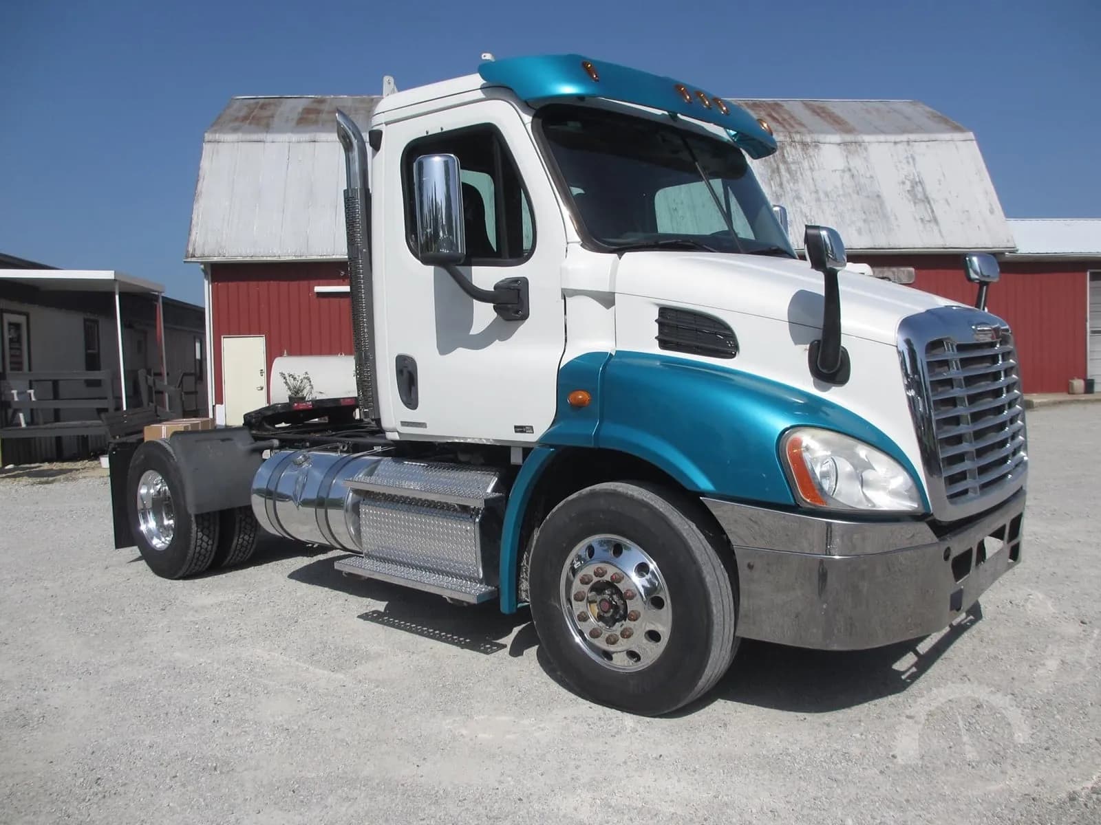 2011 Freightliner Cascadia - Day Cab