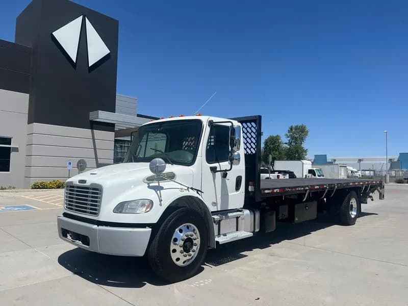 2019 Freightliner M2 106 - Day Cab