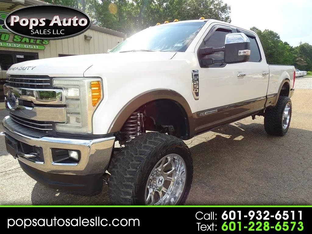 2017 Ford F-250 SD Lariat Crew Cab - Pickup