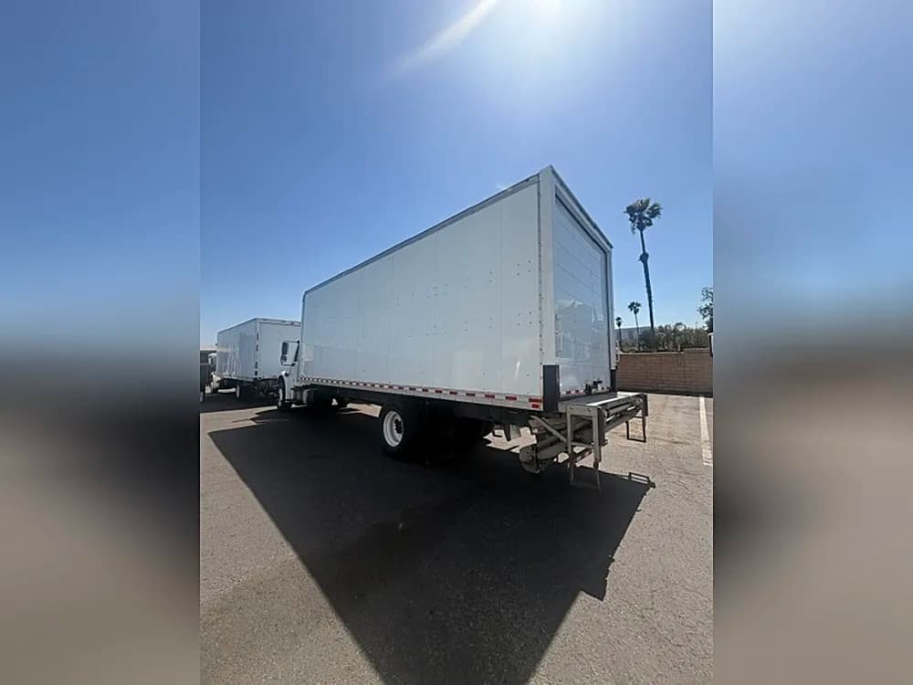 2019 Freightliner M2 - Box