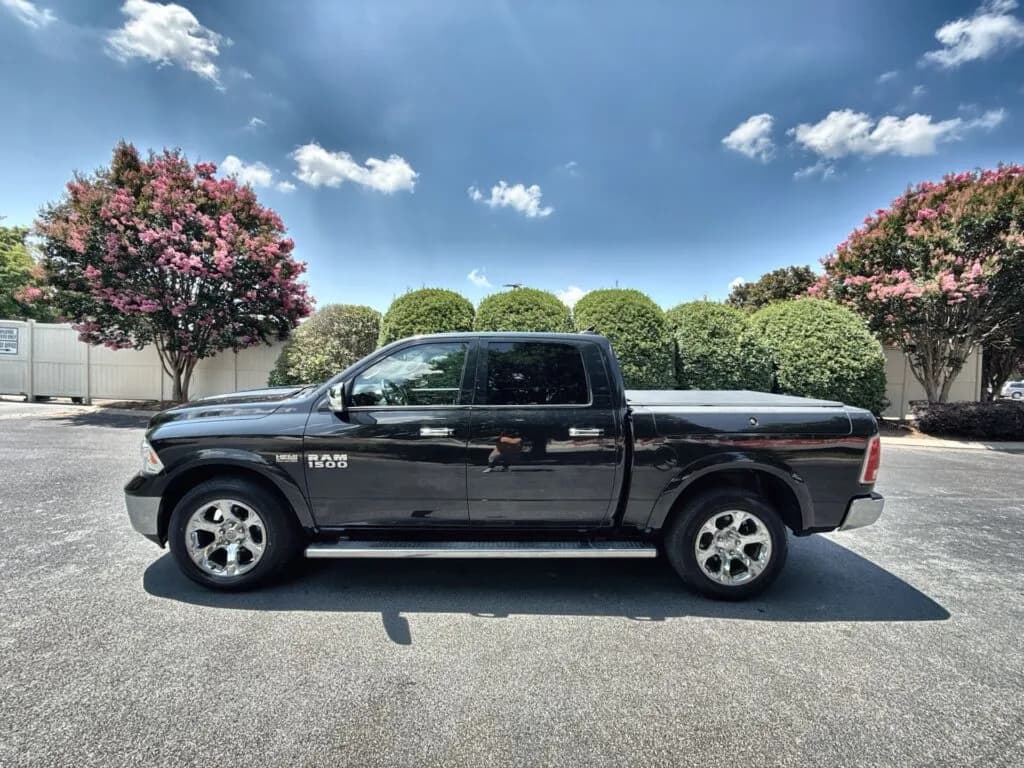2018 Ram 1500 Laramie Crew Cab - Pickup