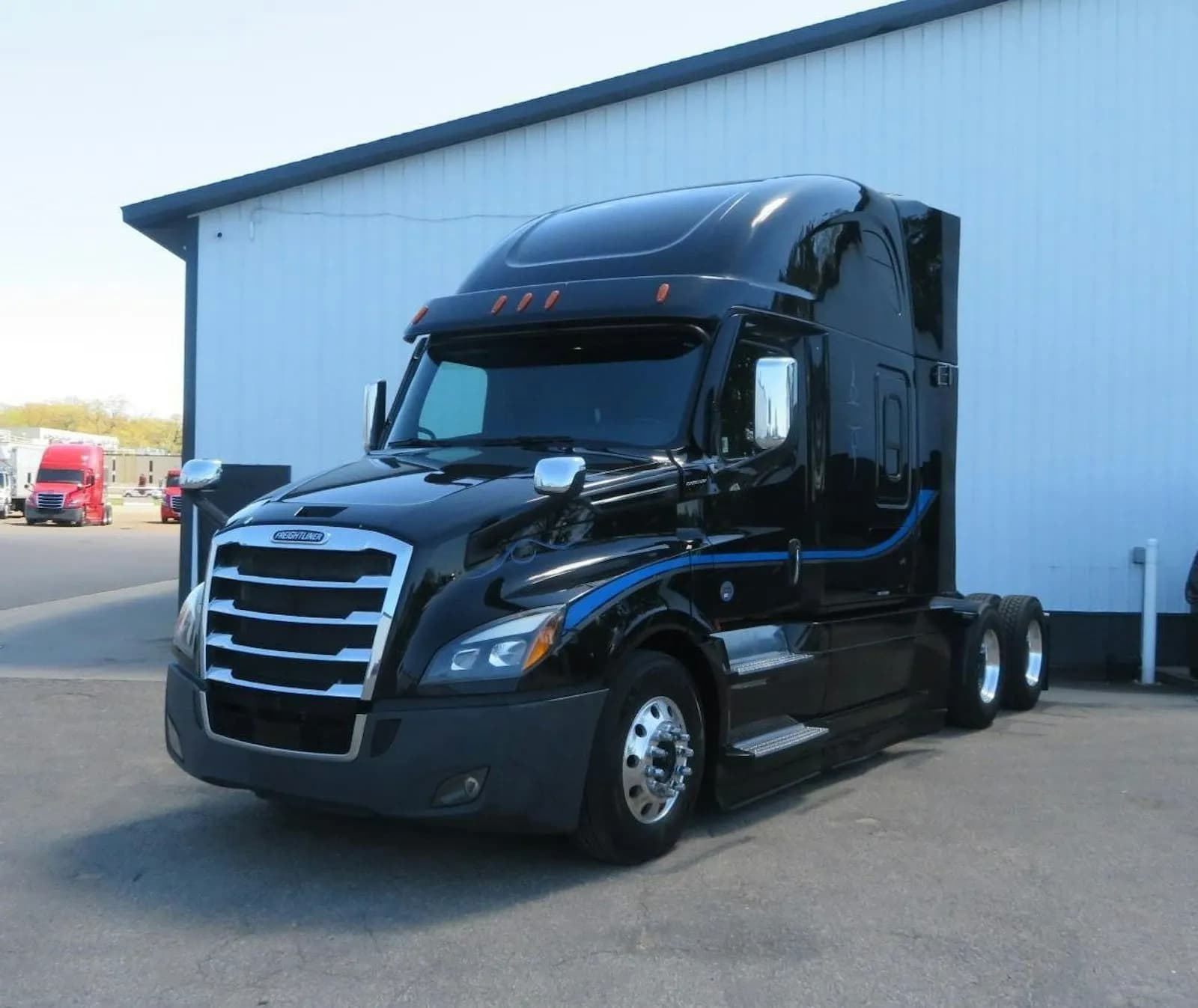 2020 Freightliner Cascadia - Sleeper
