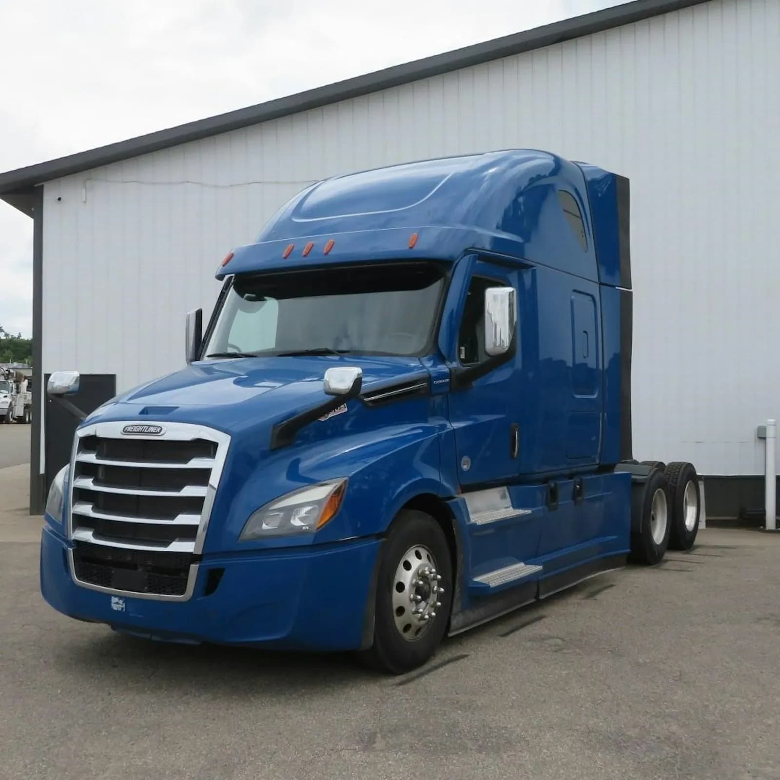 2023 Freightliner Cascadia - Sleeper