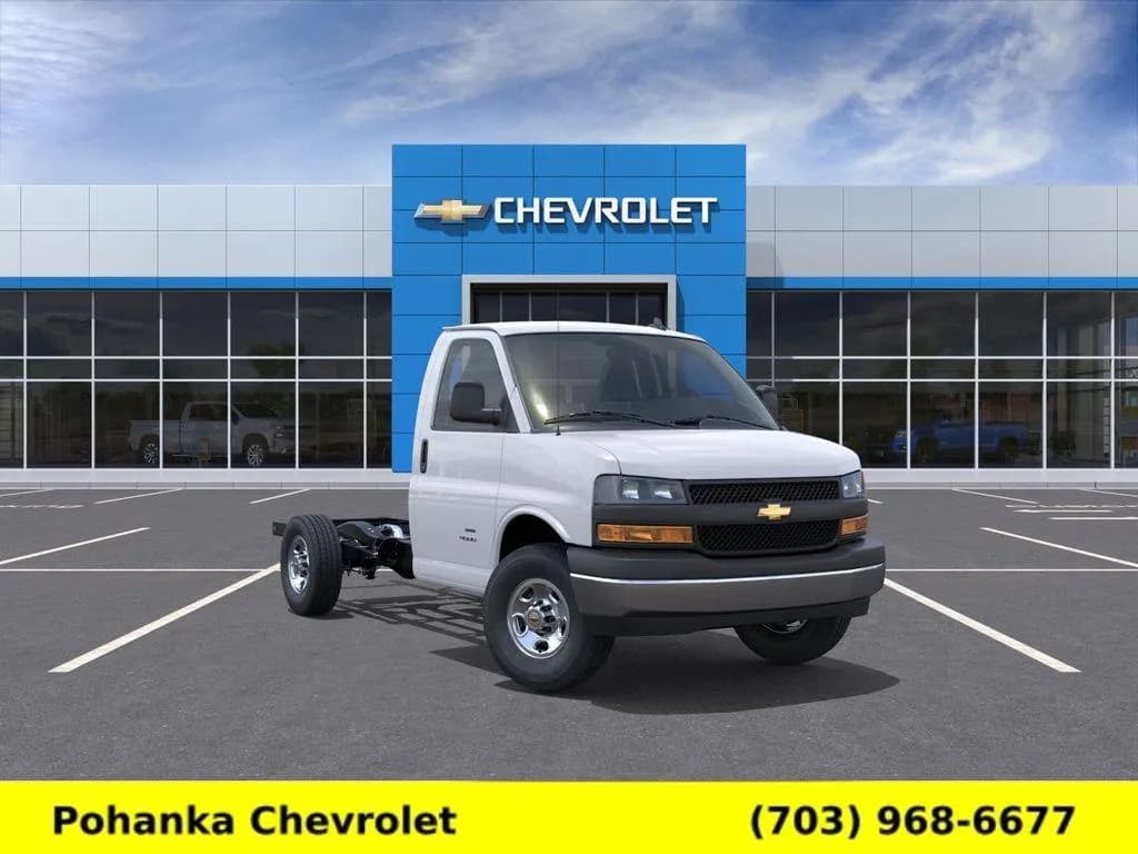 2025 Chevrolet Express 3500 - Box