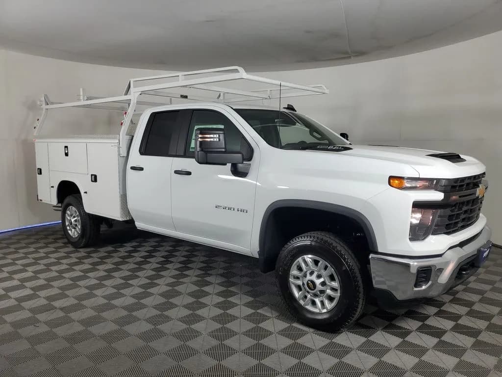 2026 Chevrolet Silverado 2500 - Chassis