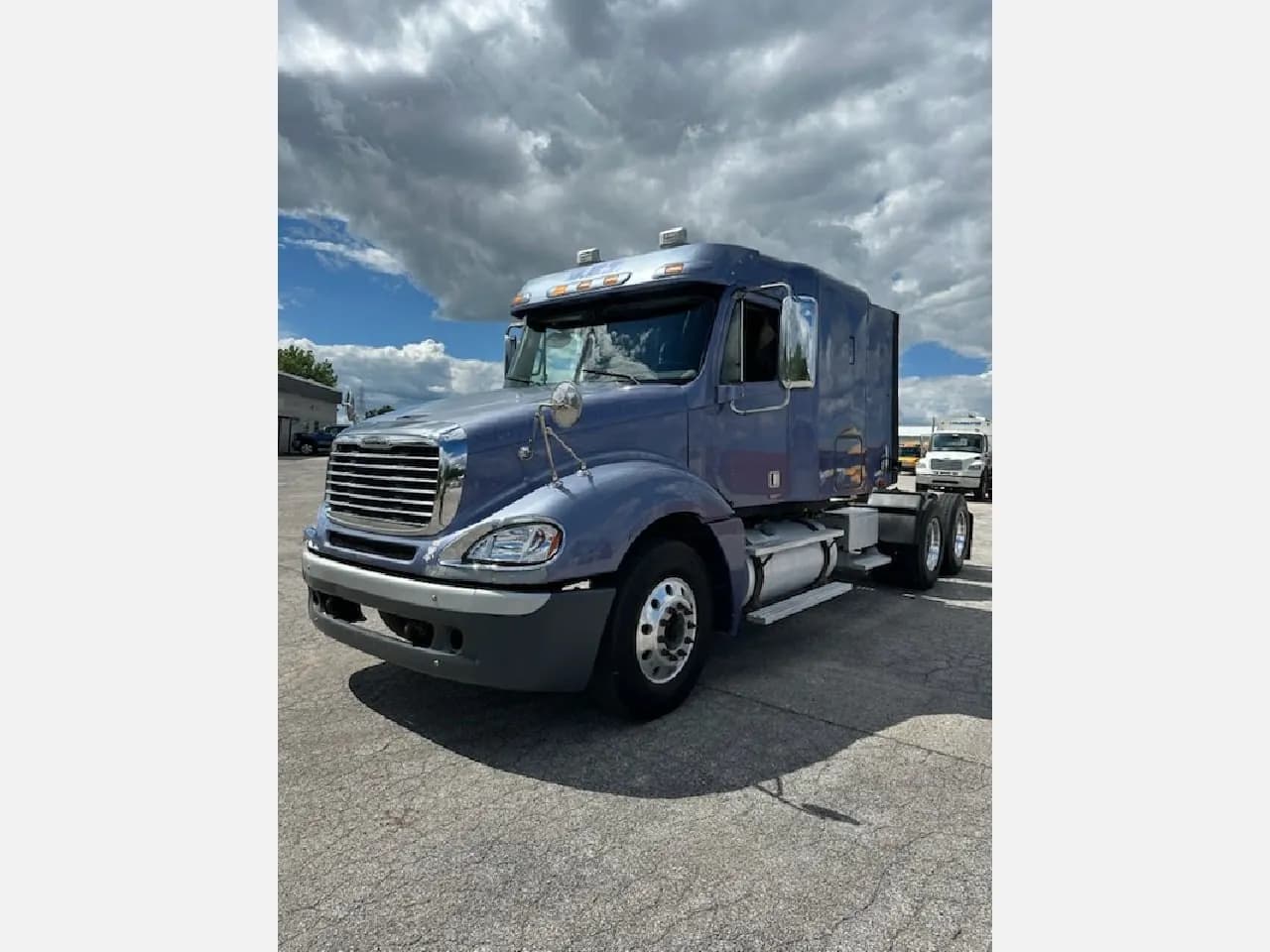 2011 Freightliner Columbia - Glider Kit Trucks