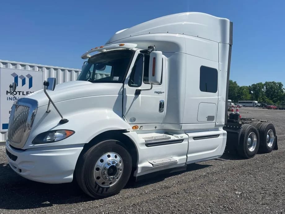 2011 International ProStar T/A - Sleeper