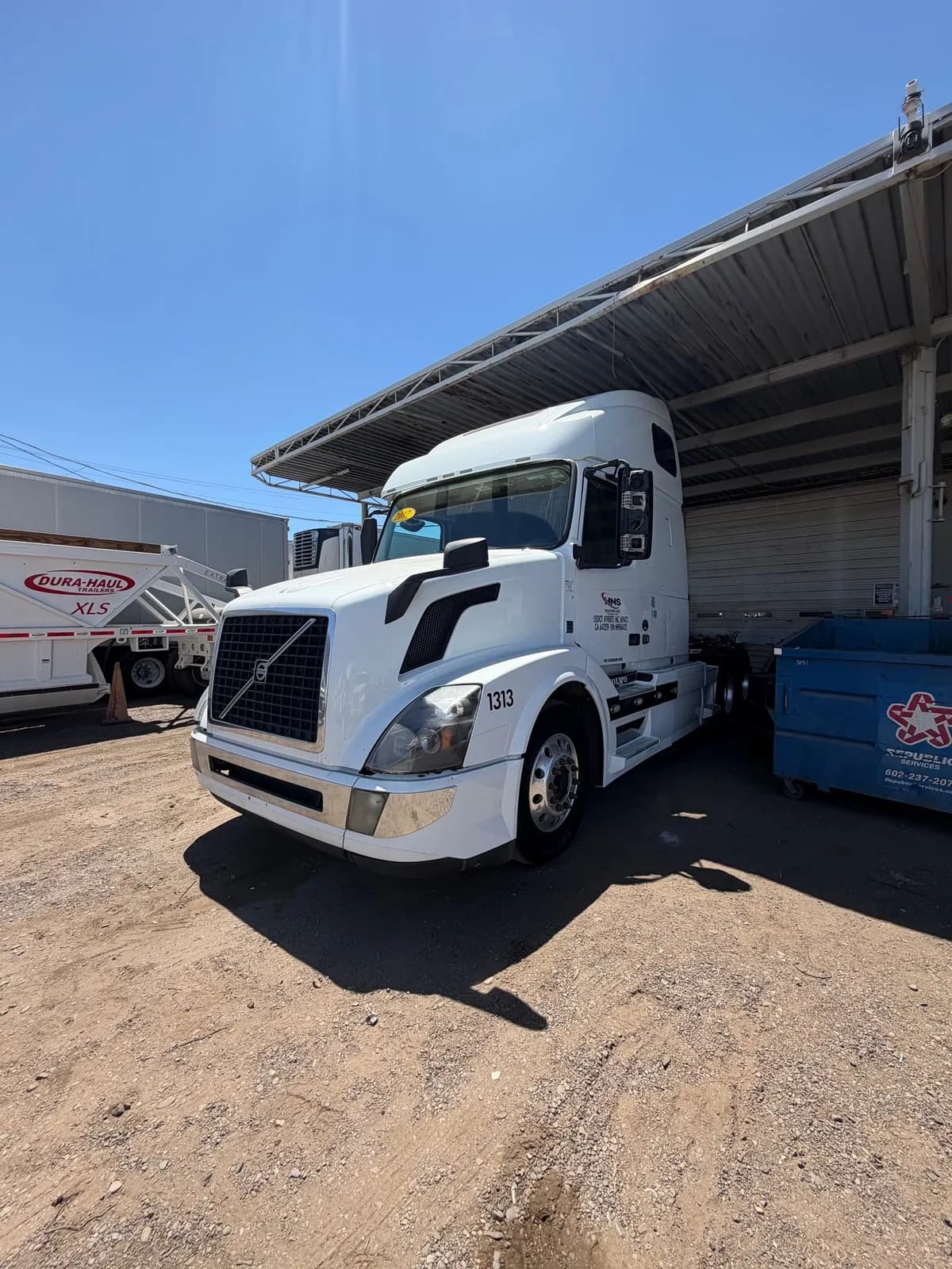 2017 VOLVO TRUCK VNL