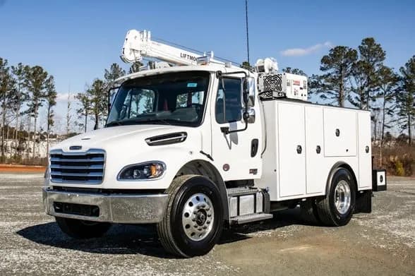2025 Freightliner Business Class M2 - Crane
