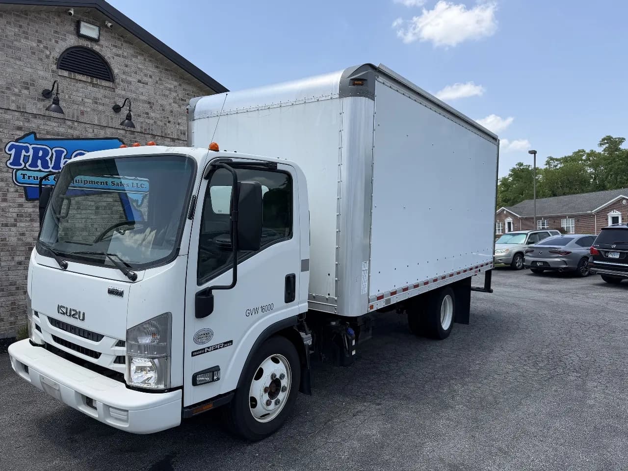 2020 Isuzu NPR - Box