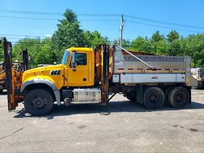 2013 Mack GU713 Plow/Dump Truck - Dump