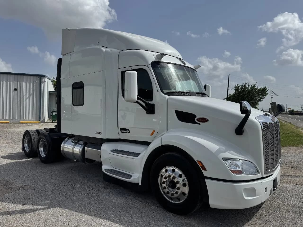 2019 Peterbilt 579 Tandem Axle