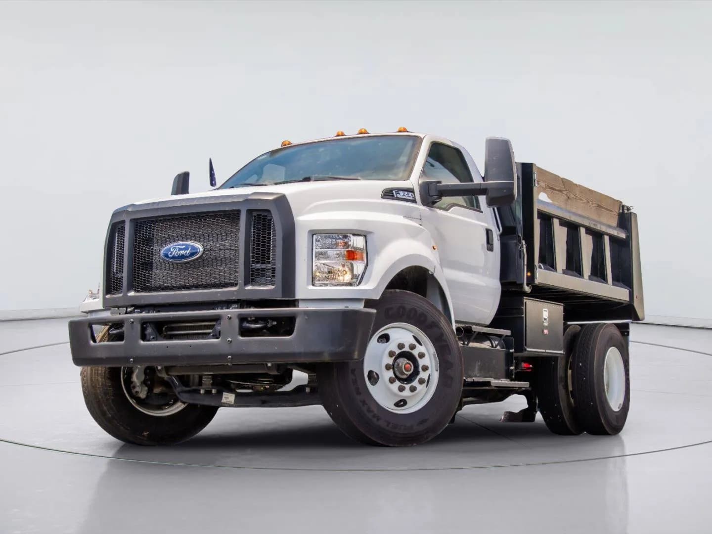 2025 Ford F-650 Straight Frame Gas - Chassis