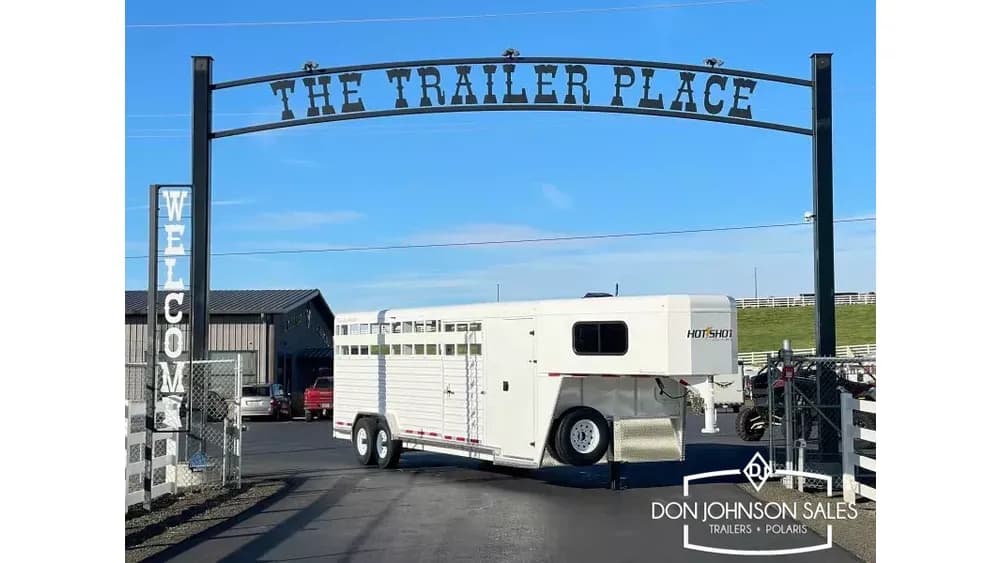 2026 Trails West West 25' Stock Combo GN w/Straight Tack Pkg