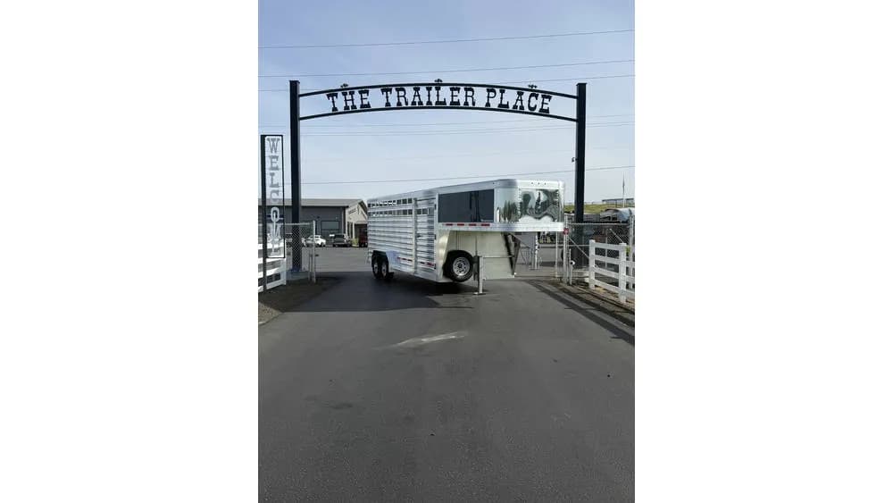 2027 Featherlite 8127 20' Stock