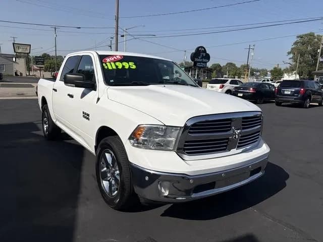 2015 Ram 1500 SLT Crew Cab SWB - Pickup