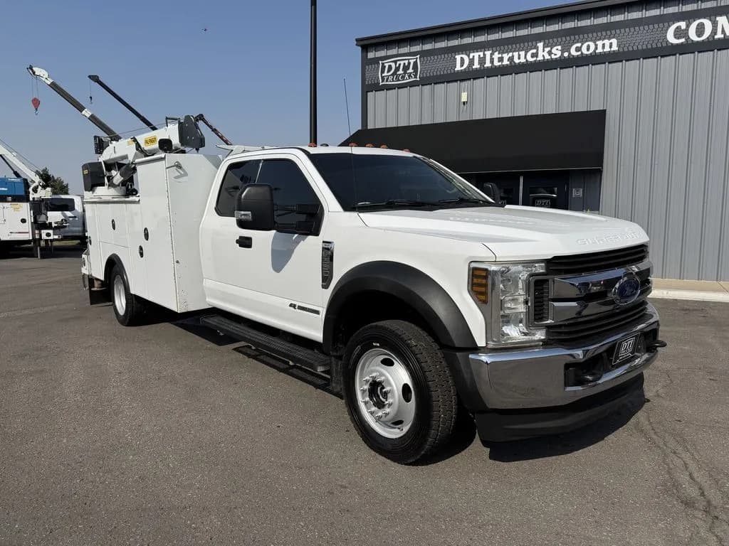 2019 Ford F-550 - Service