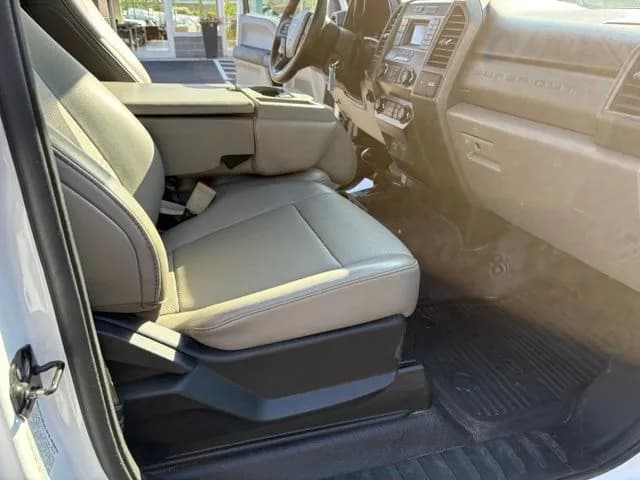 2019 Ford F-550 Chassis - Dump