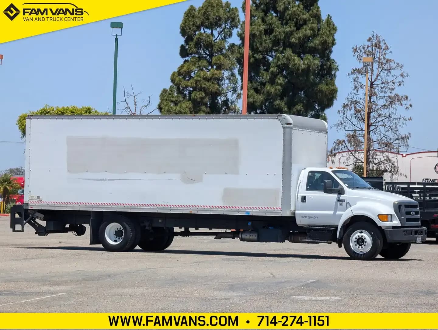 2013 Ford F-750SD - Box