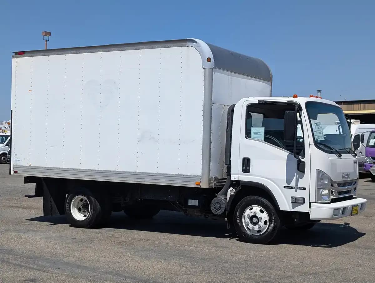 2016 Isuzu NPR - Box