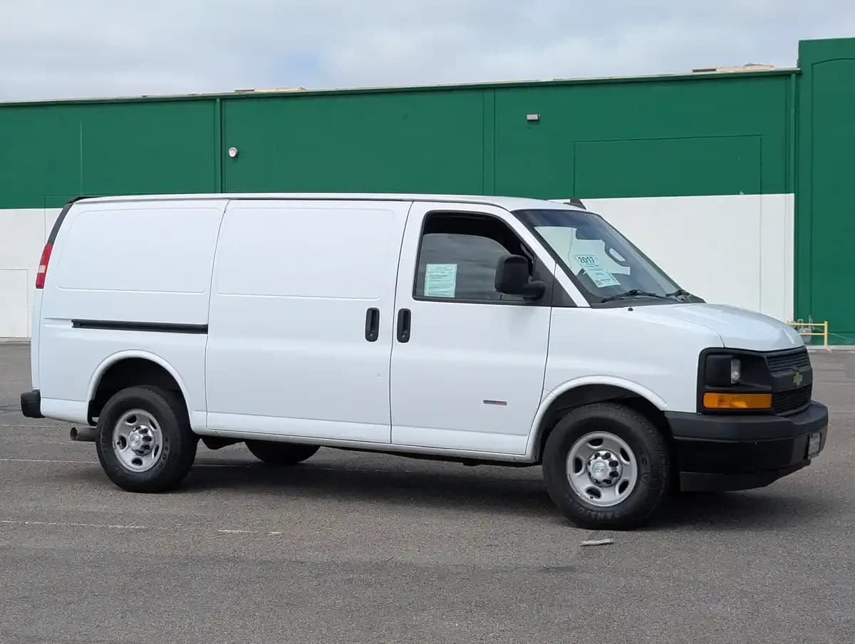 2017 Chevrolet Express 3500 - Vans