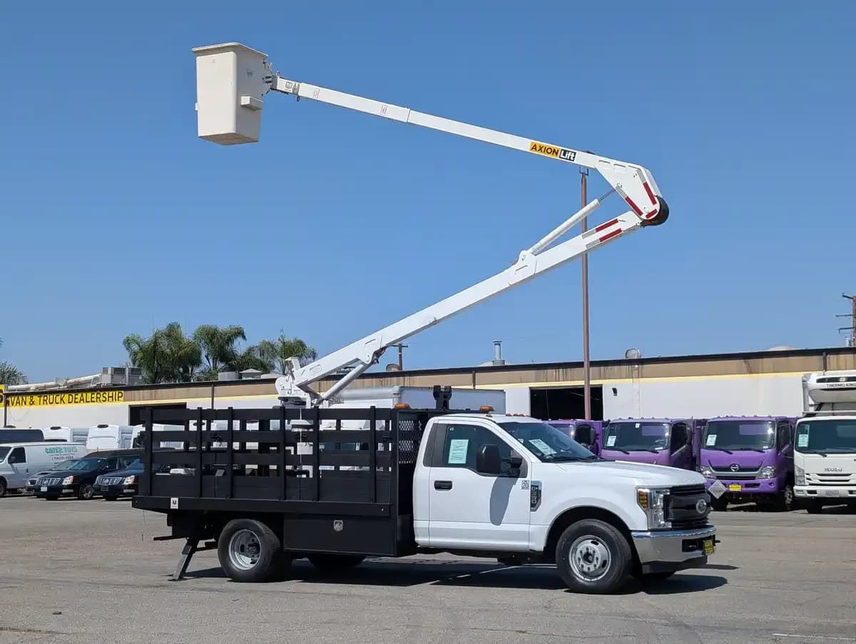 2018 Ford F-350 - Bucket