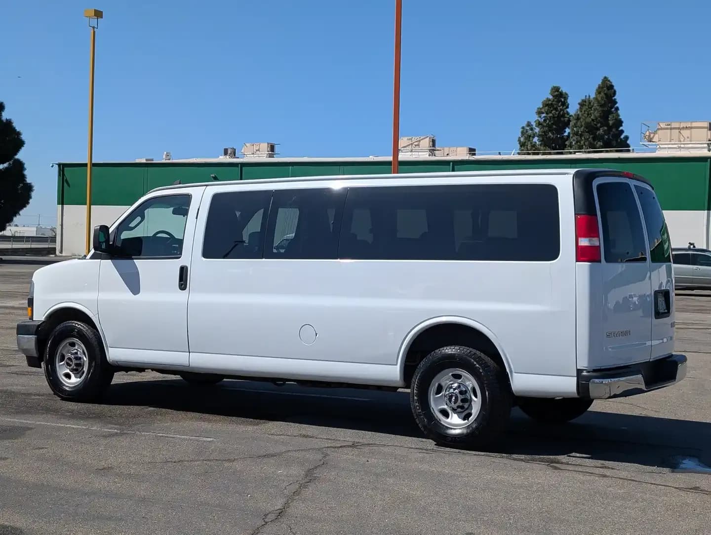 2018 GMC Savana 3500 - Vans