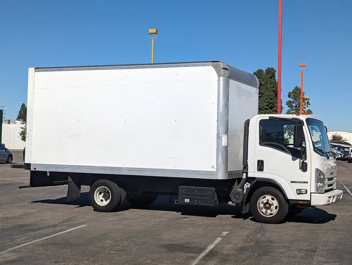 2019 Isuzu NPR HD - Box