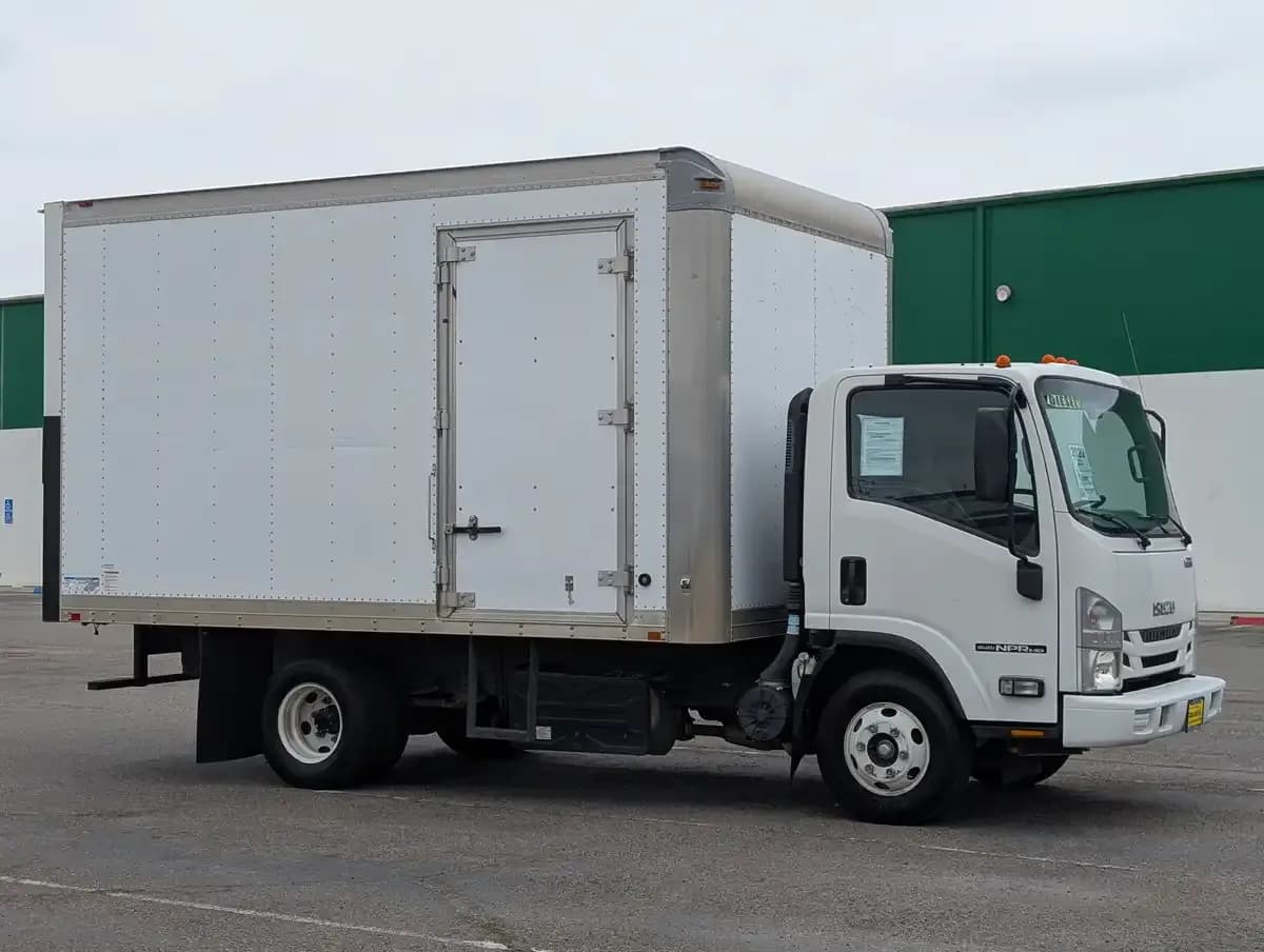 2020 Isuzu NPR HD - Box