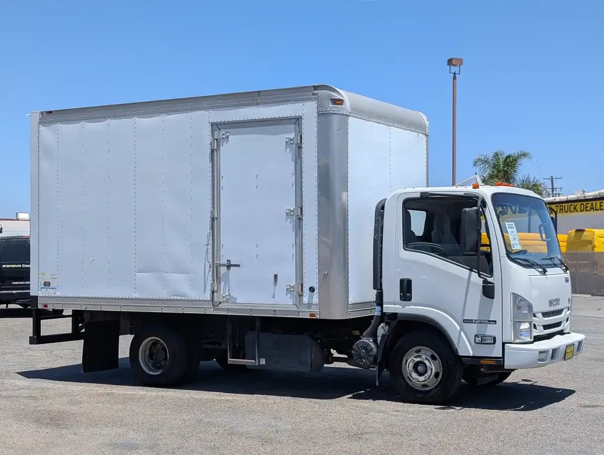2020 Isuzu NPR HD - Box