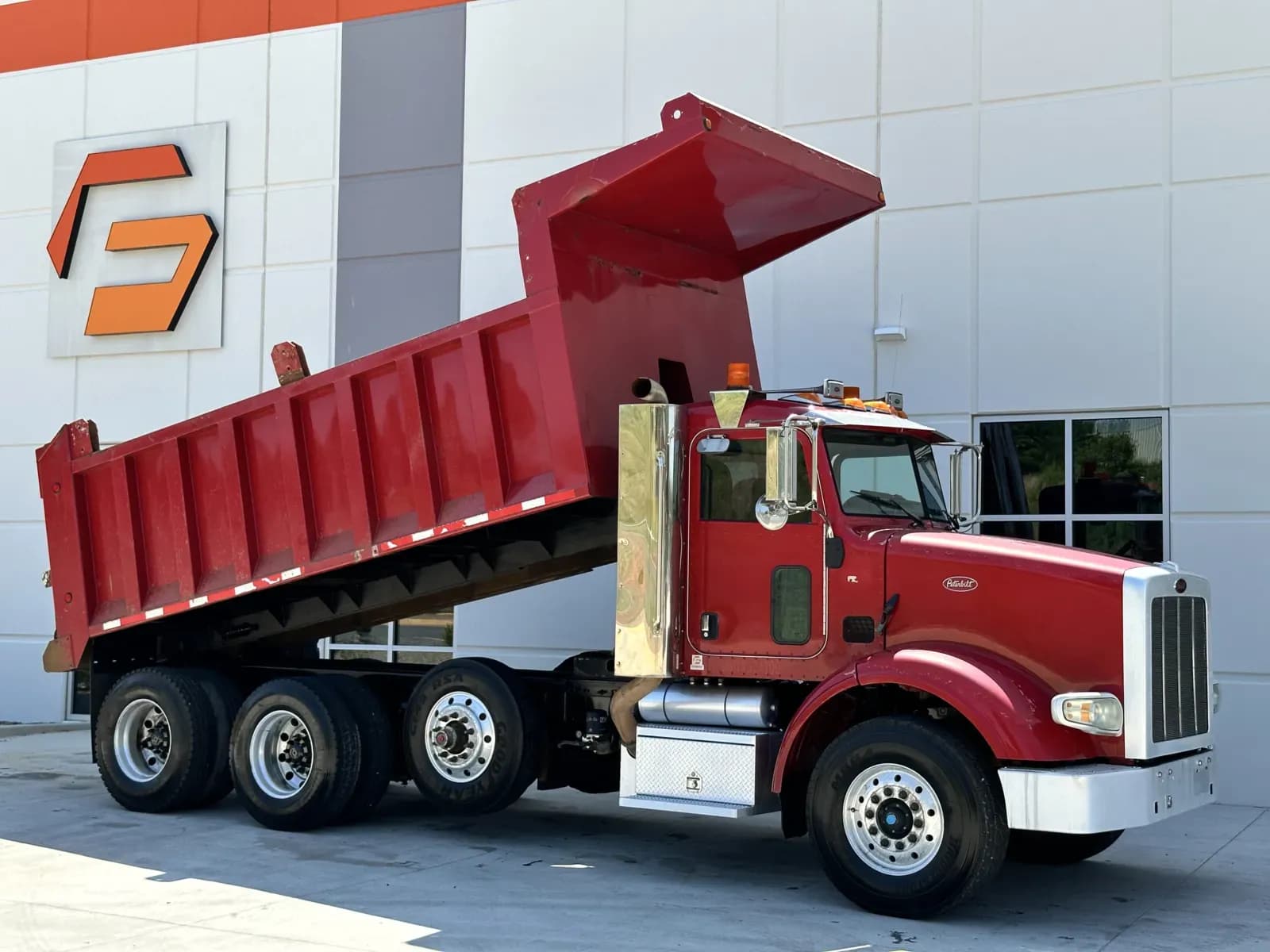 2009 Peterbilt 365 - Dump