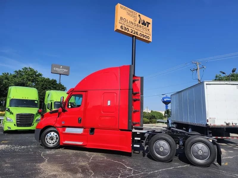 2023 Freightliner Cascadia