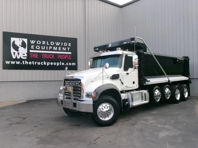 2025 Mack Trucks