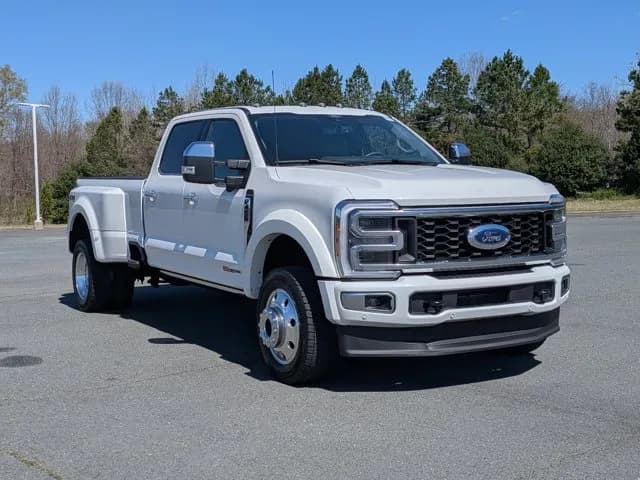 2026 Ford F-450 Crew Cab - Pickup