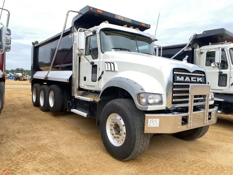 2020 Mack Granite