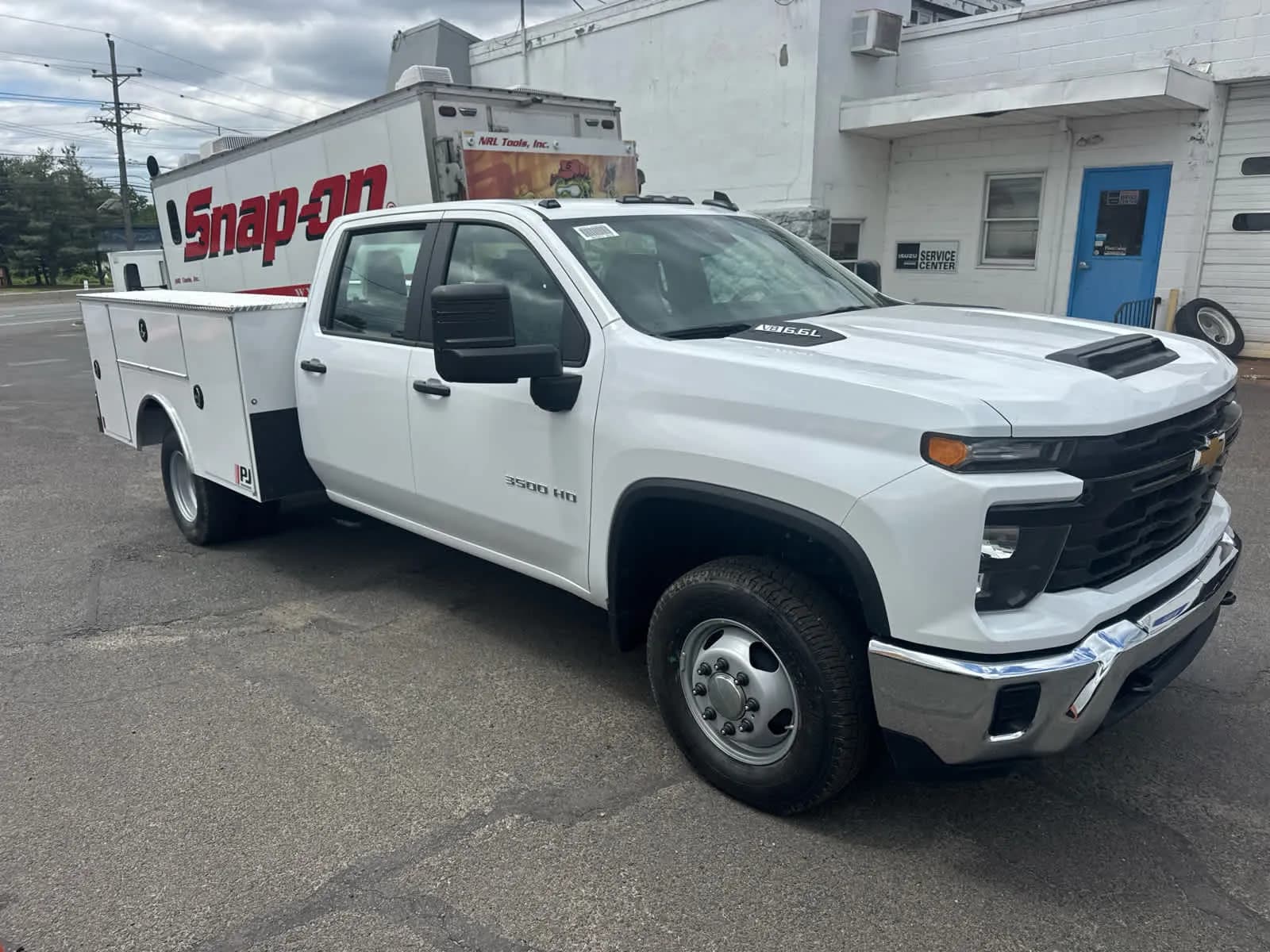 2026 Chevrolet Silverado 3500 Crew Cab - Service