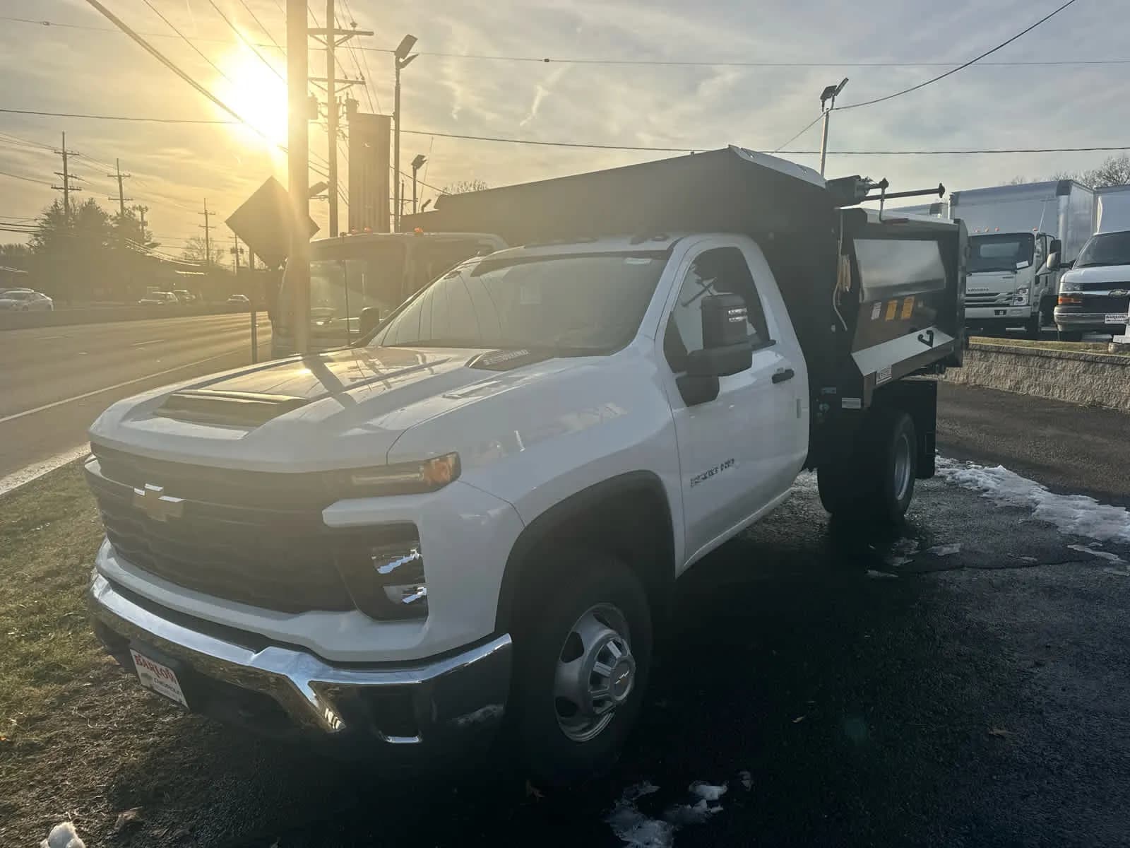 2024 Chevrolet Silverado 3500 - Dump