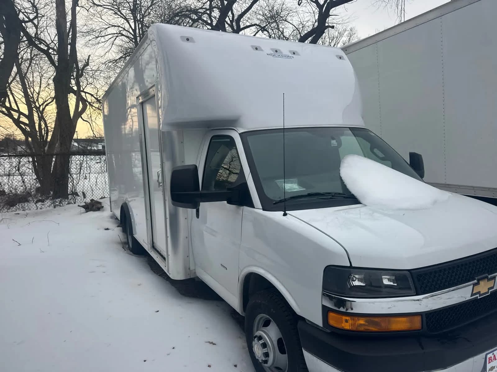 2025 Chevrolet Express 3500 - Box