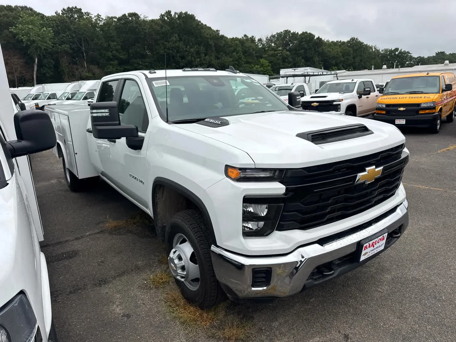 2026 Chevrolet Silverado 3500 Crew Cab - Chassis