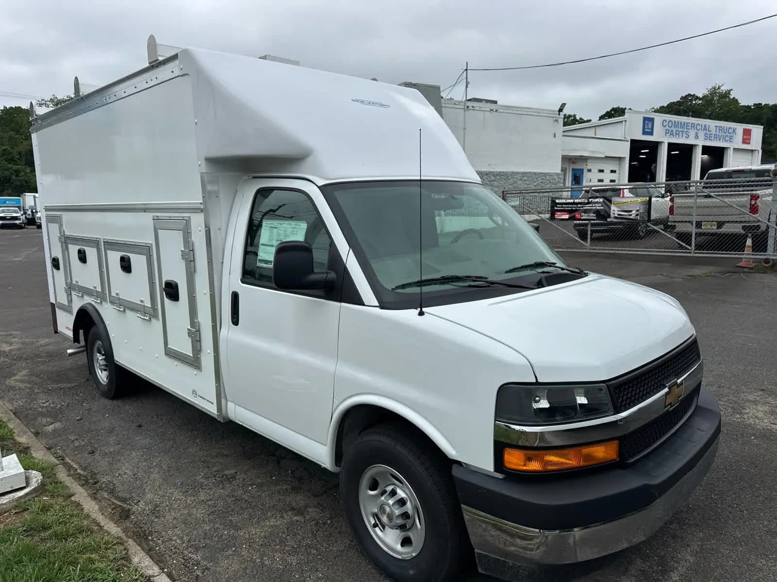 2026 Chevrolet Express 3500 - Box