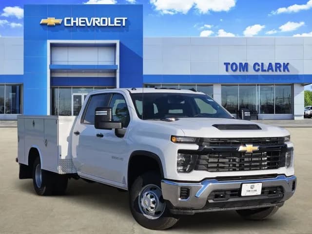2026 Chevrolet Silverado 3500 Crew Cab - Chassis
