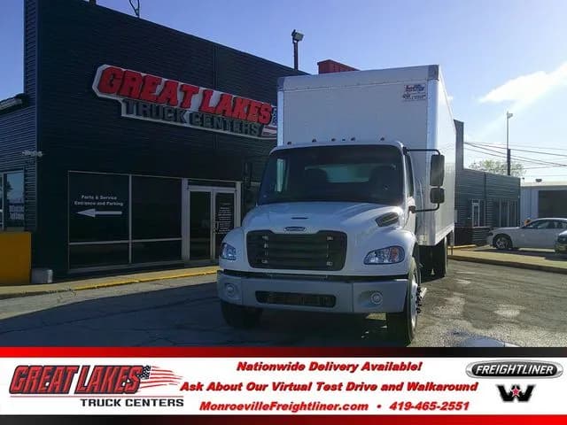 2025 Freightliner M2-106 Plus 26 FT - Box